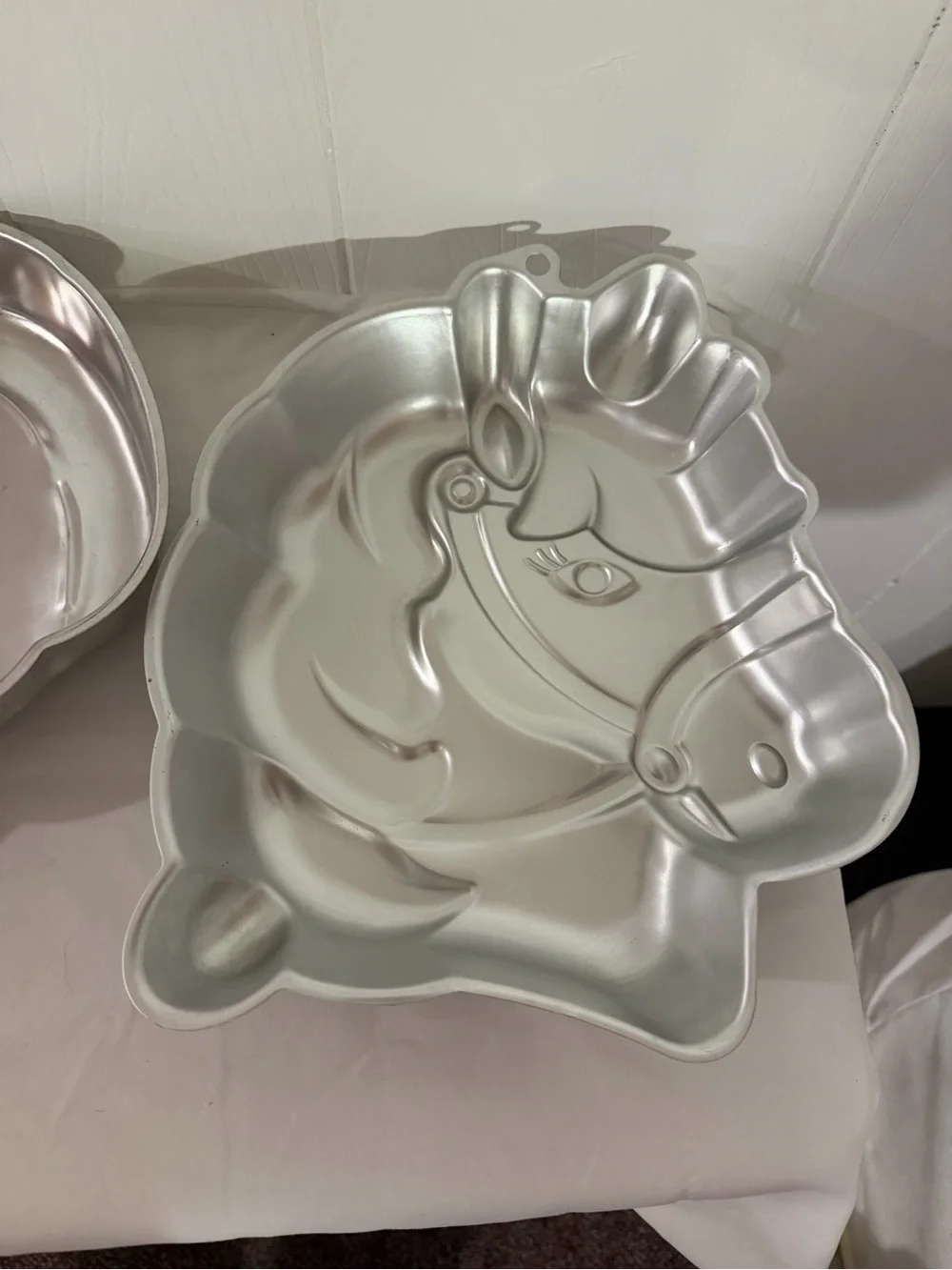 Wilton Silver Pumpkin and Horse Cake Pan Set